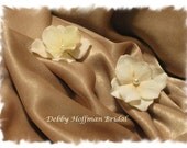 Wedding Hair Accessories, Ivory Hydrangea Bridal Flowers, Hair Pins or Bobby Pins with Pearl, Set of 2, No 302, Hydrangea Hair Pins