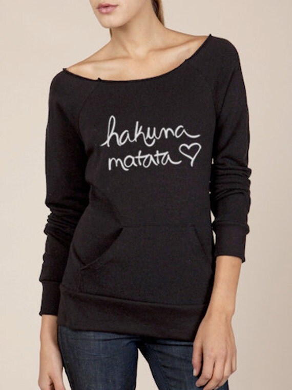 Hakuna Matata Eco Fleece Raw Edge Neck Sweatshirt in Black