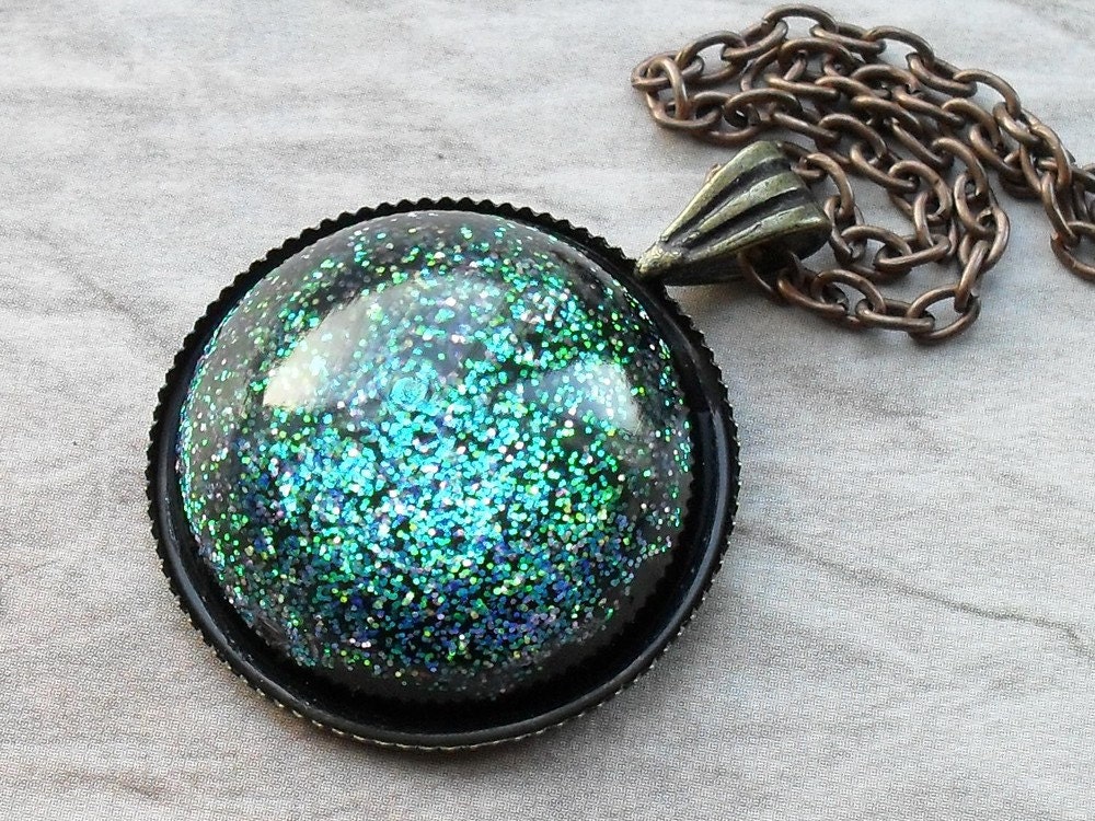 Green and blue sparkling resin brass necklace