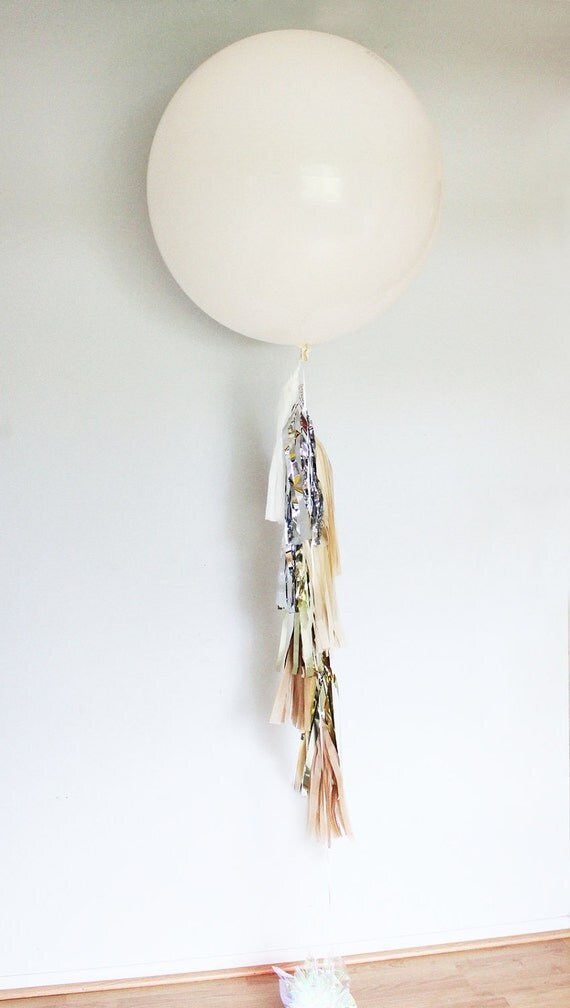 Party Totem - Balloon Tassels Il_570xn
