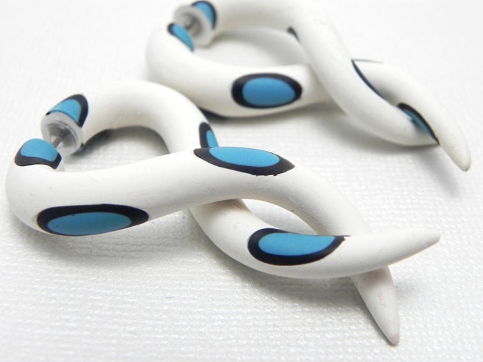 Fake Plugs- Infinity Twist Polka Dots by Lyssasstuff on Etsy
