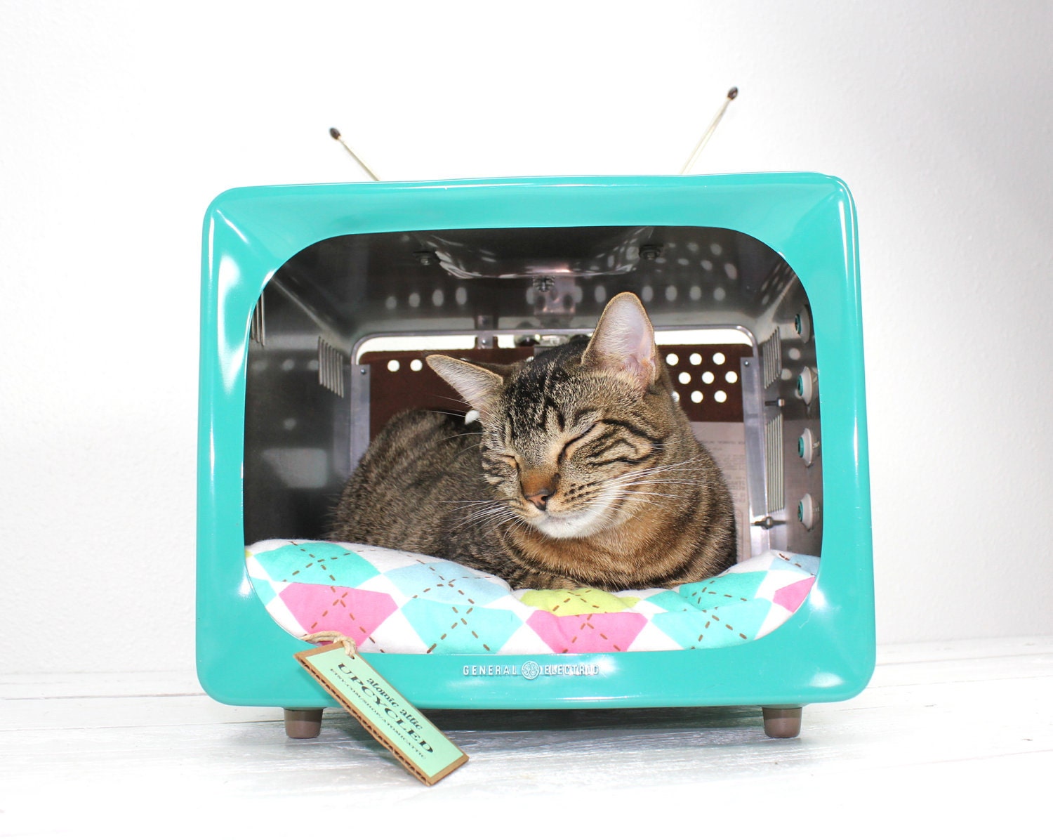 Upcycled Vintage General Electric TV Pet Bed