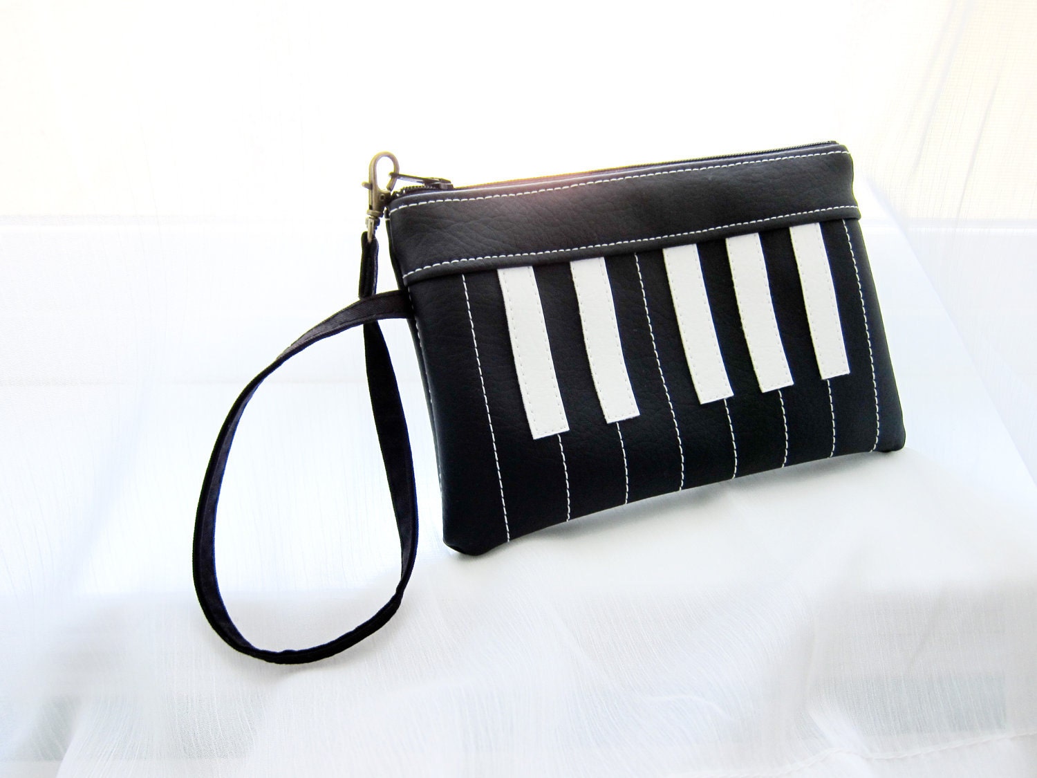 Piano Wristlet Purse--reverse black & white