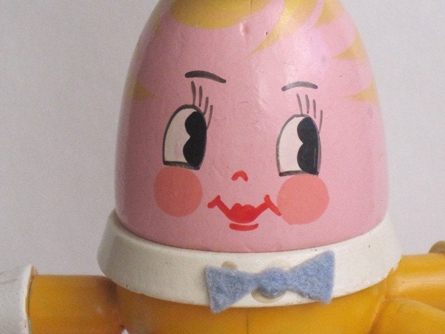 Humpty Dumpty lamp yellow orange ON SALE by vintage nursery lamps on Etsy