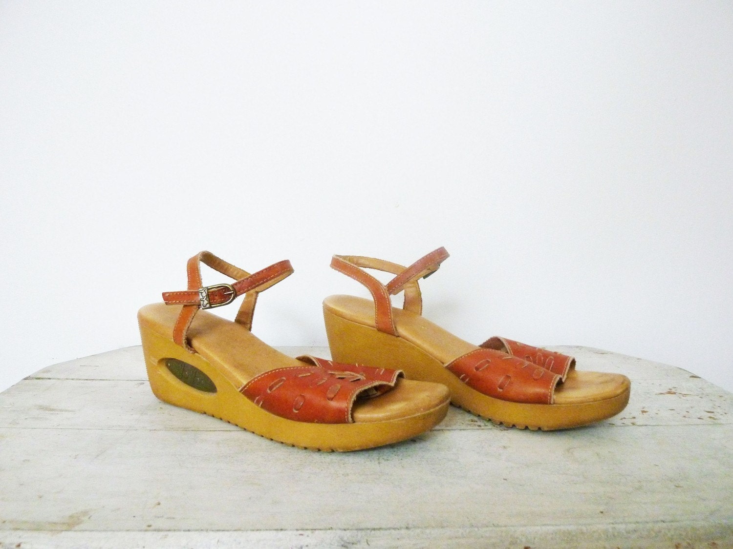 Yoyo Sandals