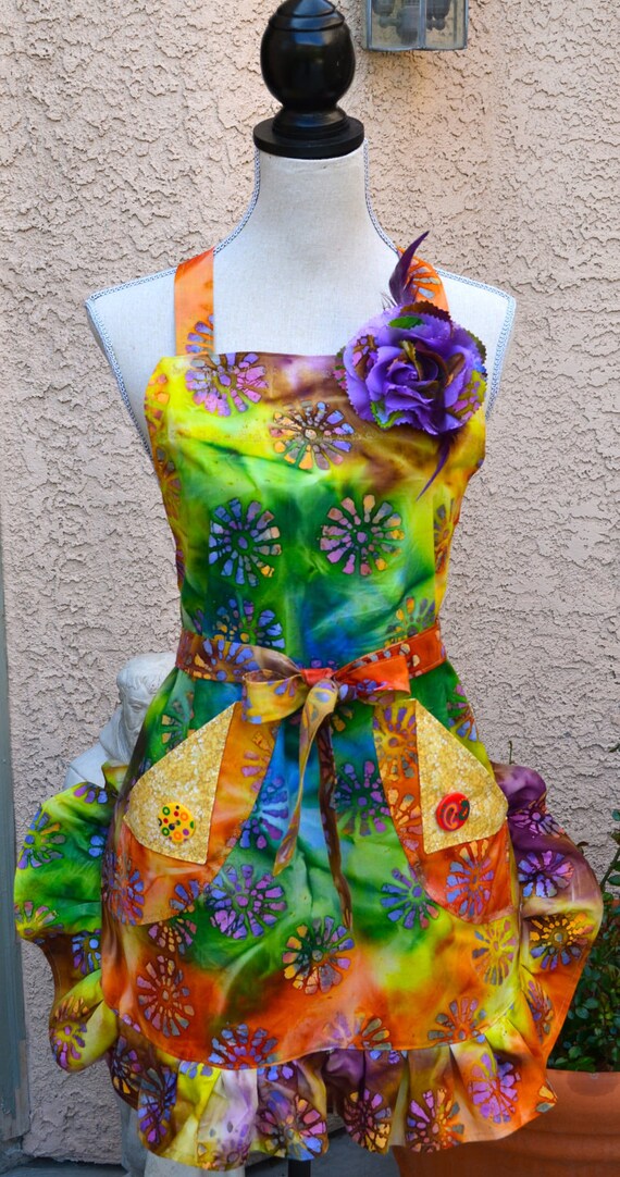 You're Gravy Will Be Wavy In This Woodstock Tye Dyed Inspired Apron