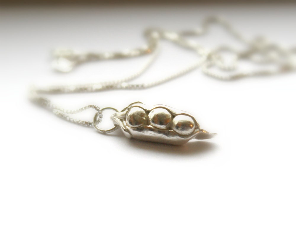 Three Peas In A Pod Necklace, Sentimental Peas In A Pod, Three Sweet Peas