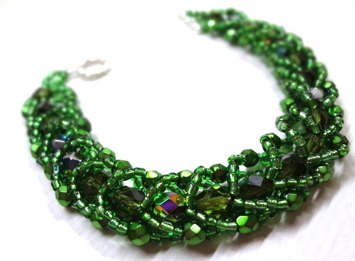 Dazzling Green Bracelet - Beaded Flat Spiral