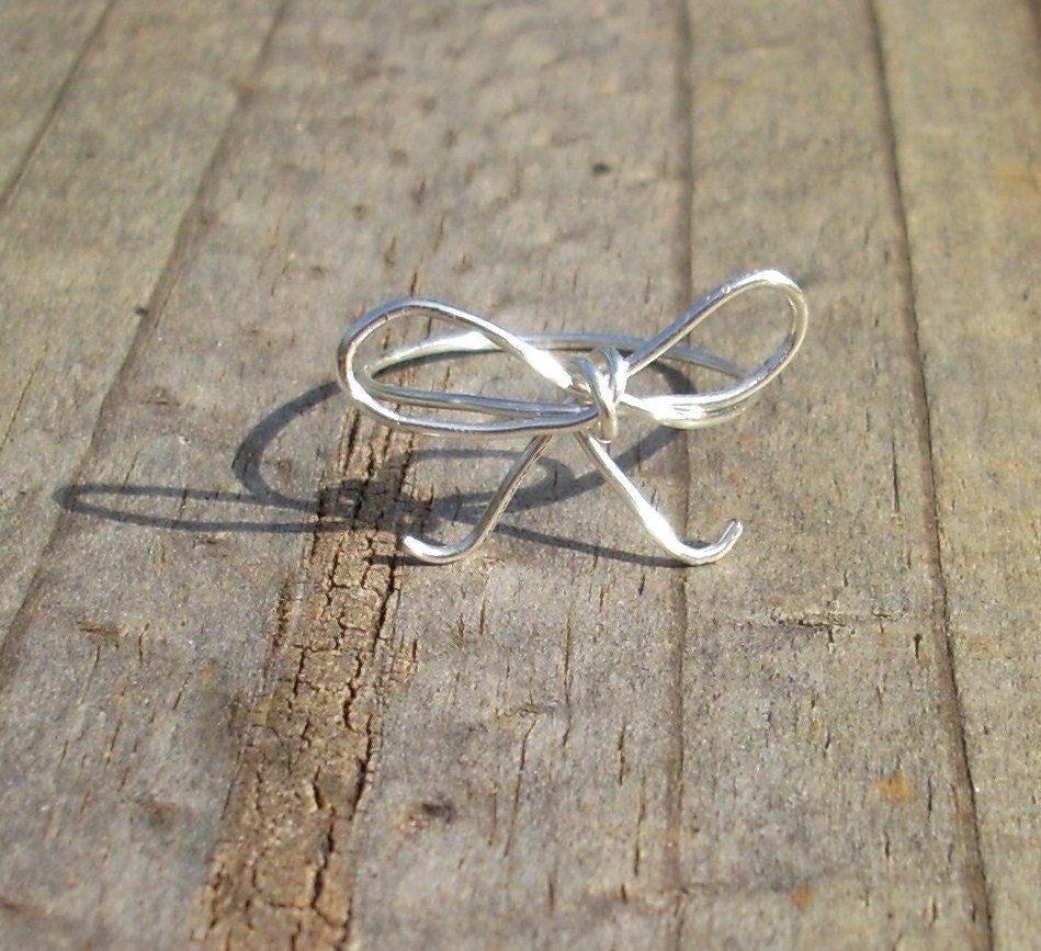 Silver wire Bow Ring