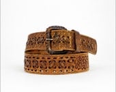 wide tooled leather 1970s laced belt  (m/l)