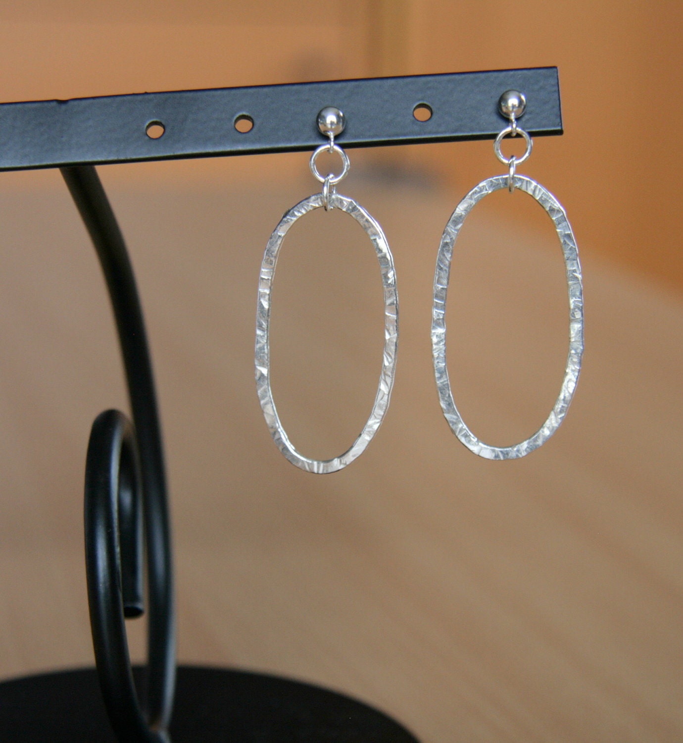 SURF'S UP - long oval silver hoops