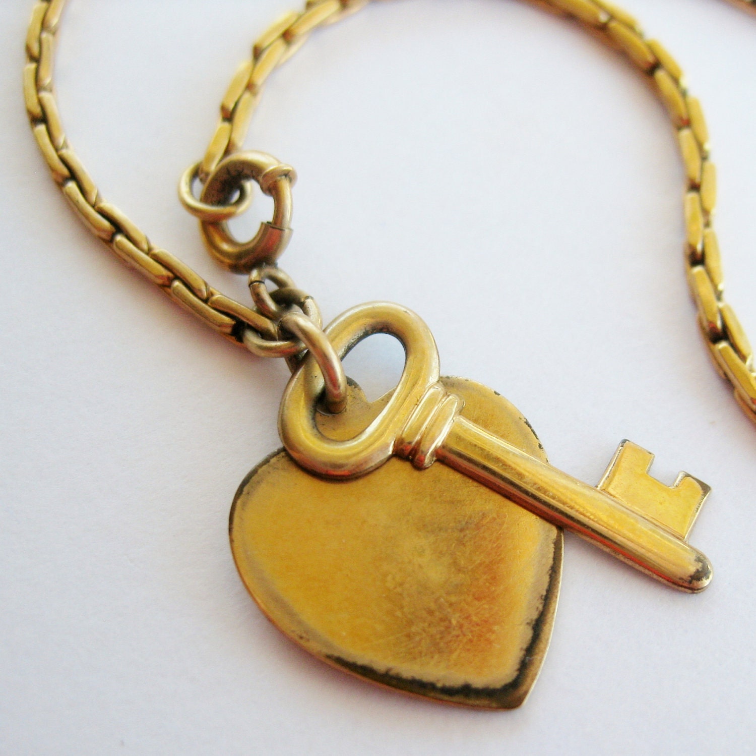 Vintage 10k Gold Filled Key to my Heart Novelty Sweetheart Charm Bracelet