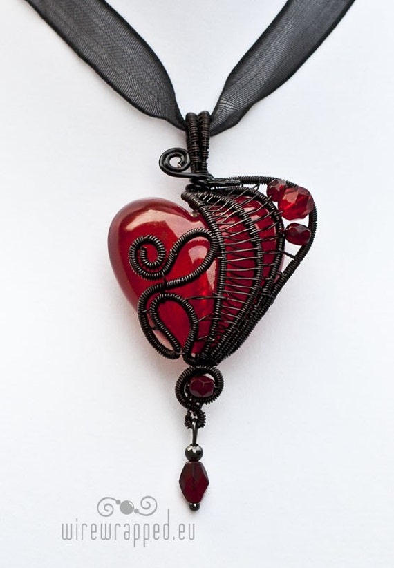 Red Gothic Heart