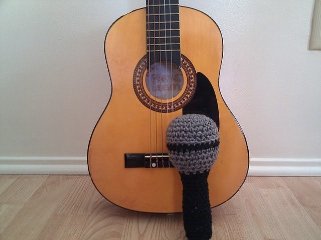 Crochet Microphone