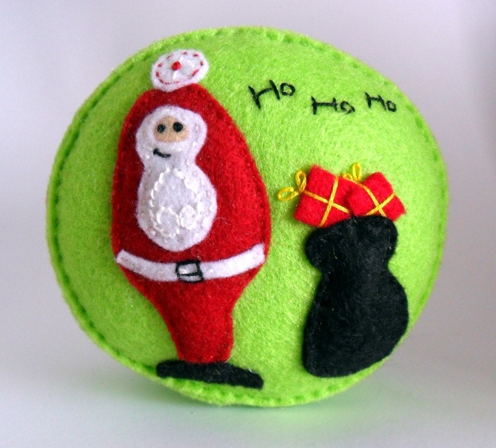 SALE Christmas Pin cushion - Santa and pressies felt embroidered pincushion