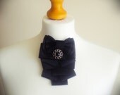 Jabot Collar -Brooch-Pin-Vintage Looking Romantic