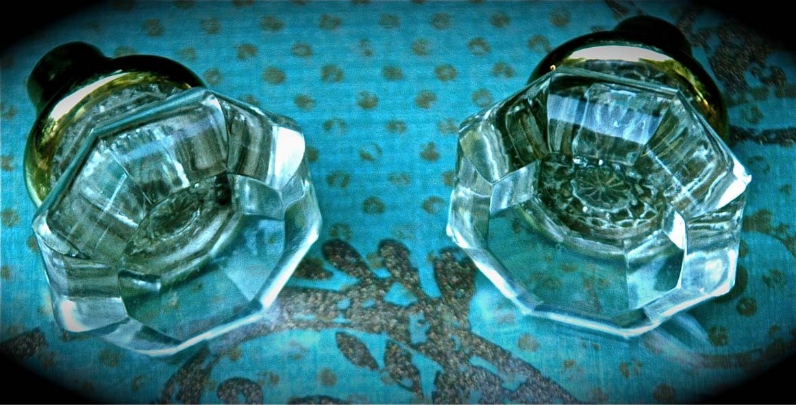 Antique Glass Doorknob Set