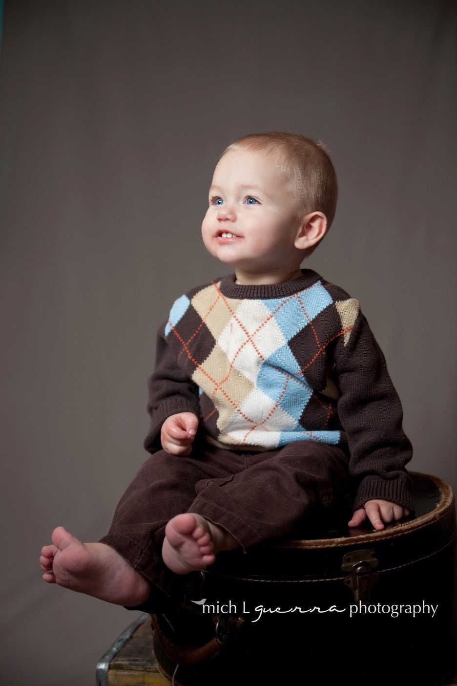 Charcoal Gray Photography Backdrop 5x9, Seamless and Matte finish