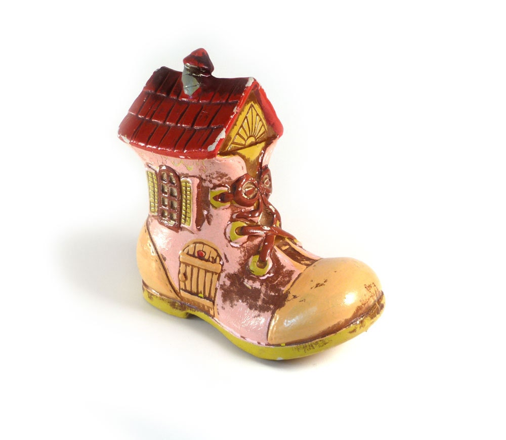 Nursery rhyme shoe bank by R Dakin, nursery decor, Old Mother Hubbard