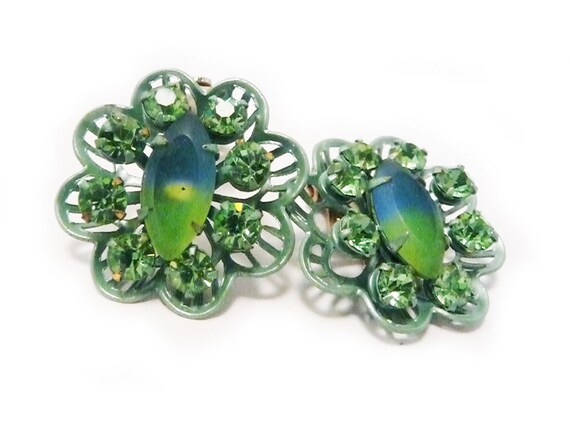 Green vintage earrings - emerald ombre rhinestone clip on
