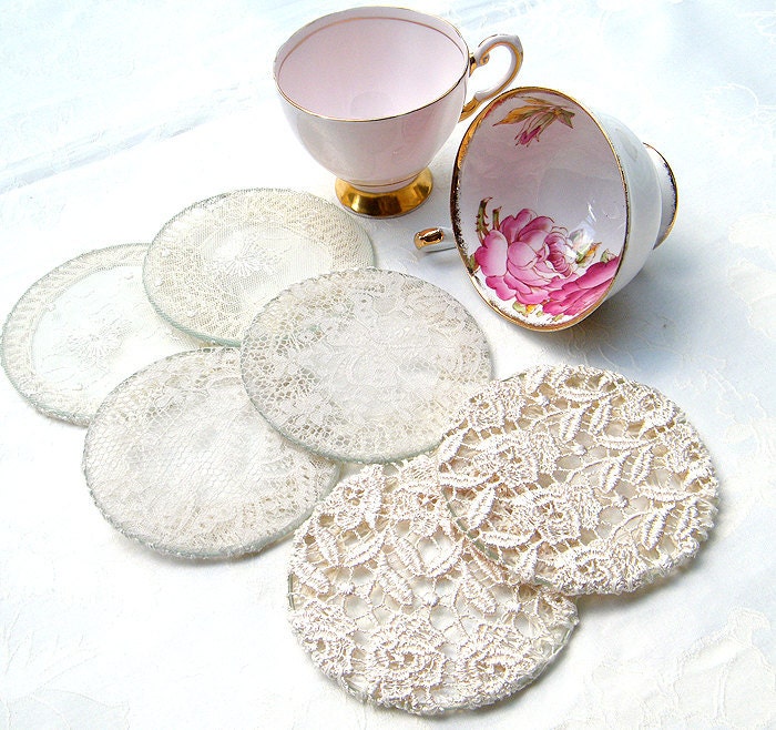 Crochet, lace - Cup Coaster set. Vintage white fabric, antique lace elegant cups coasters. Set of 6 elegant pieces by Mintook.