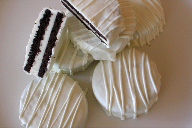 60 edible wedding favors - White on White Dipped Oreo Cookie wedding, bridal shower, party favor Il_570xn