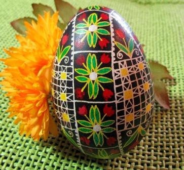 Egg, Pysanka, Ukrainian Easter Egg, Batik decorated Goose egg, Trendy Tulips Ukrainian Egg