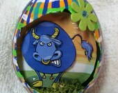 Egg, Chicken Egg, 3D, Easter, Eggcettera- Real Chicken Egg with cute 3D Scene inside- Brian the Bull