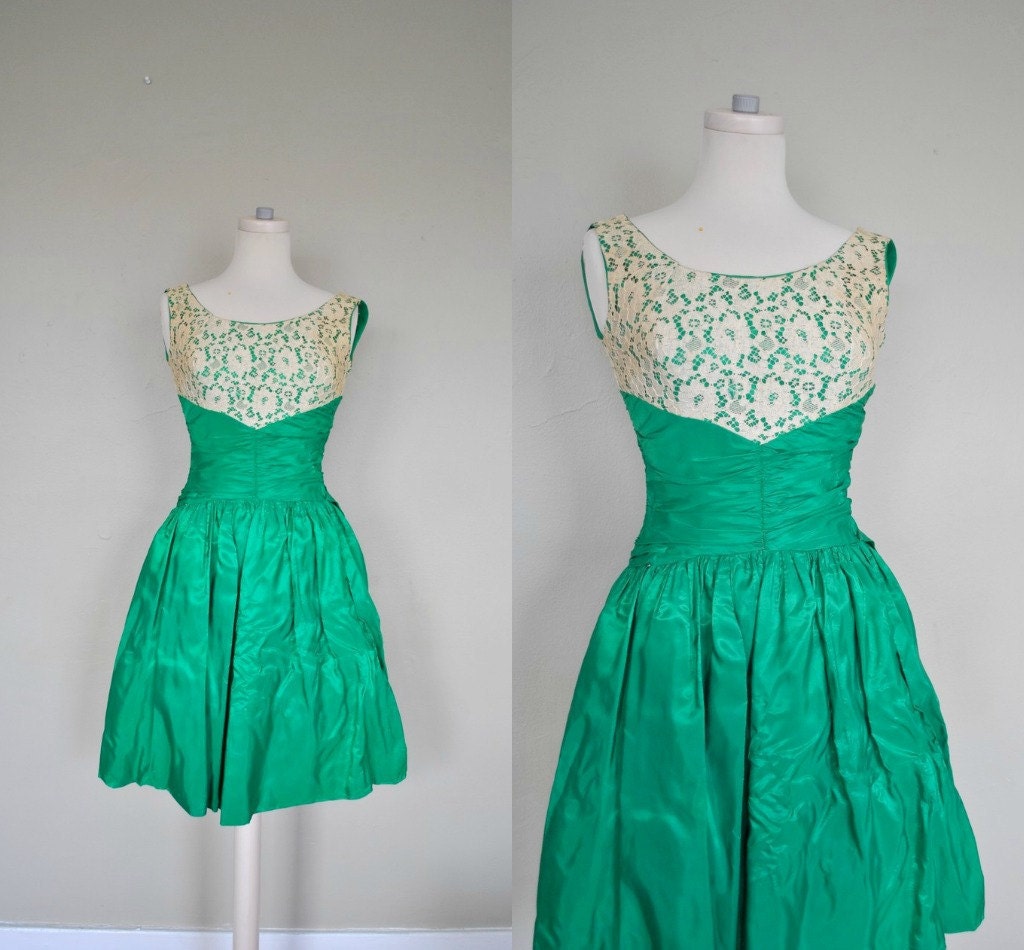 Summer Cocktail Dress / 1950s Dress / Small Vintage Party Dress/ Small / Vintage 50s Prom Dress / Emerald Green Lace Full Skirt Party Dres