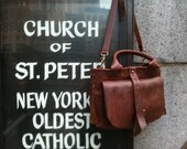 Woman made leather tote bag - hand stitched by Aixa with a needle and thread