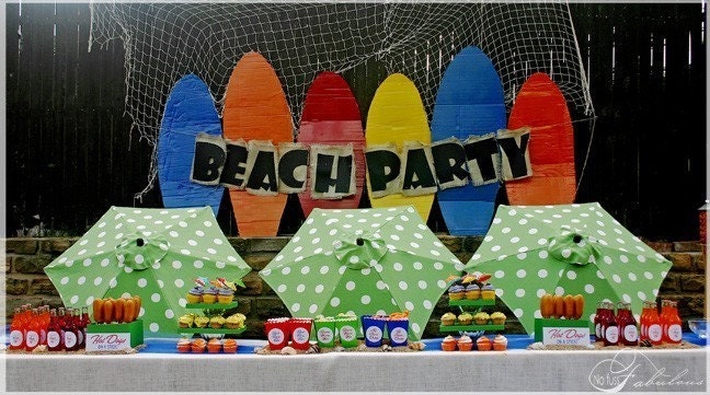 Invitation . Vintage Beach Party Collection . by Loralee Lewis