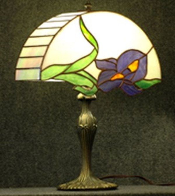 Dazzeling Stained Glass Iris Lamp mother of pearl glass PURPLE GLASS home decor interior design art glass