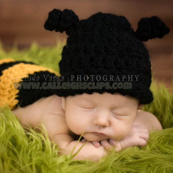Instant Download Crochet Pattern - No 6. Bumble Bee -Cuddle Critter Cape Set - Newborn Photography Prop