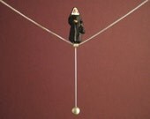 Tightrope walk "NUN" - Necklace