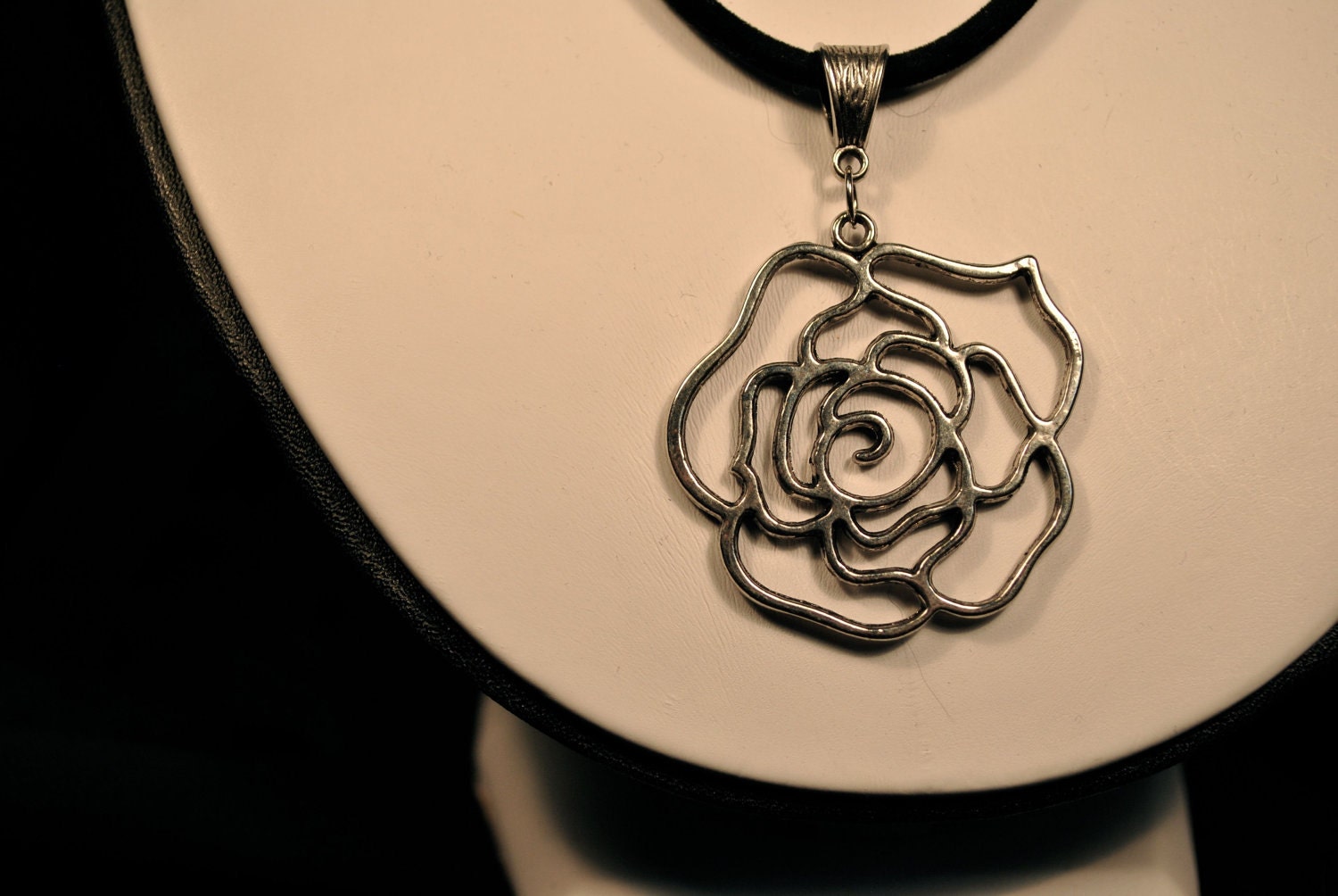 Gunmetal Rose