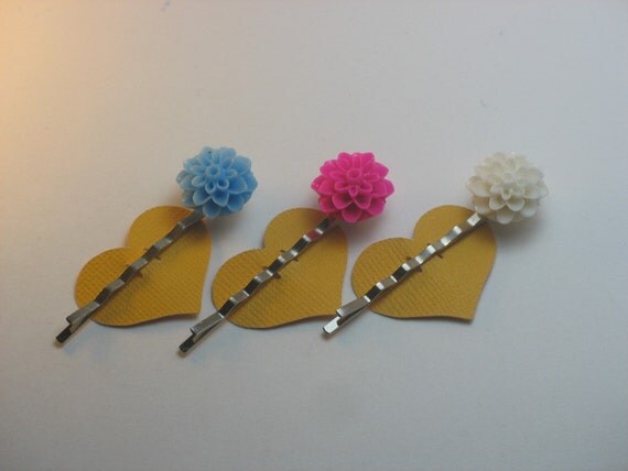 Vintage Inspired Lucite Flower Bobby Pins - set of 3