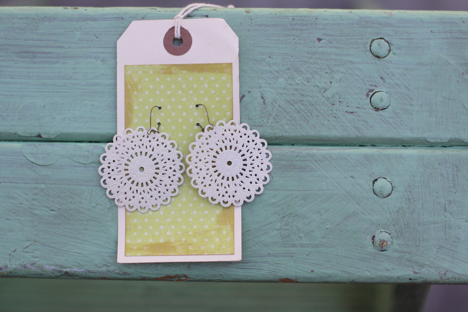 GLADYS- Essential CREAMY White Filigree Round Earrings - Shabby Chic
