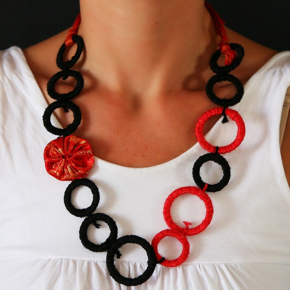 Red & black necklace fiber and textile circles and yoyos, geometric