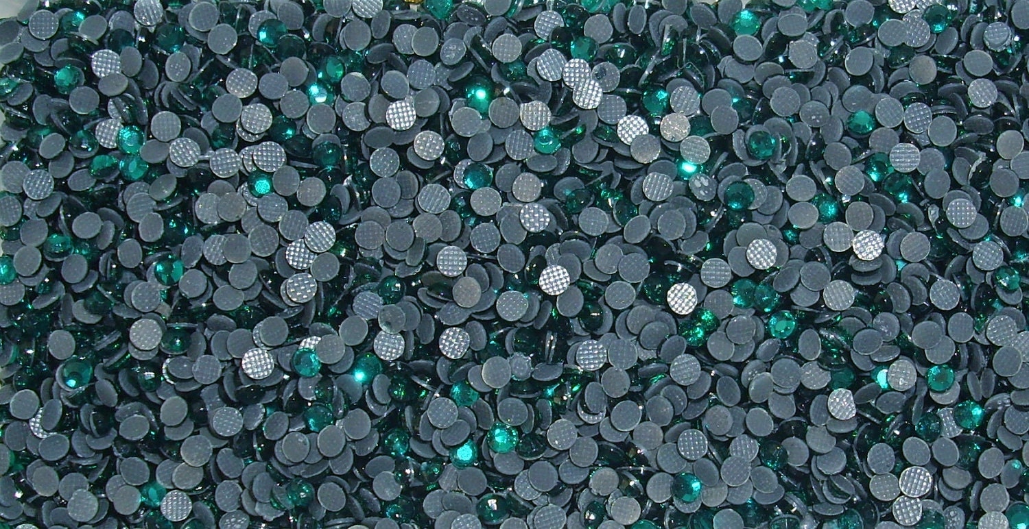 144 pc (1 gross) 3mm hot fix rhinestones in Blue Zircon DIY