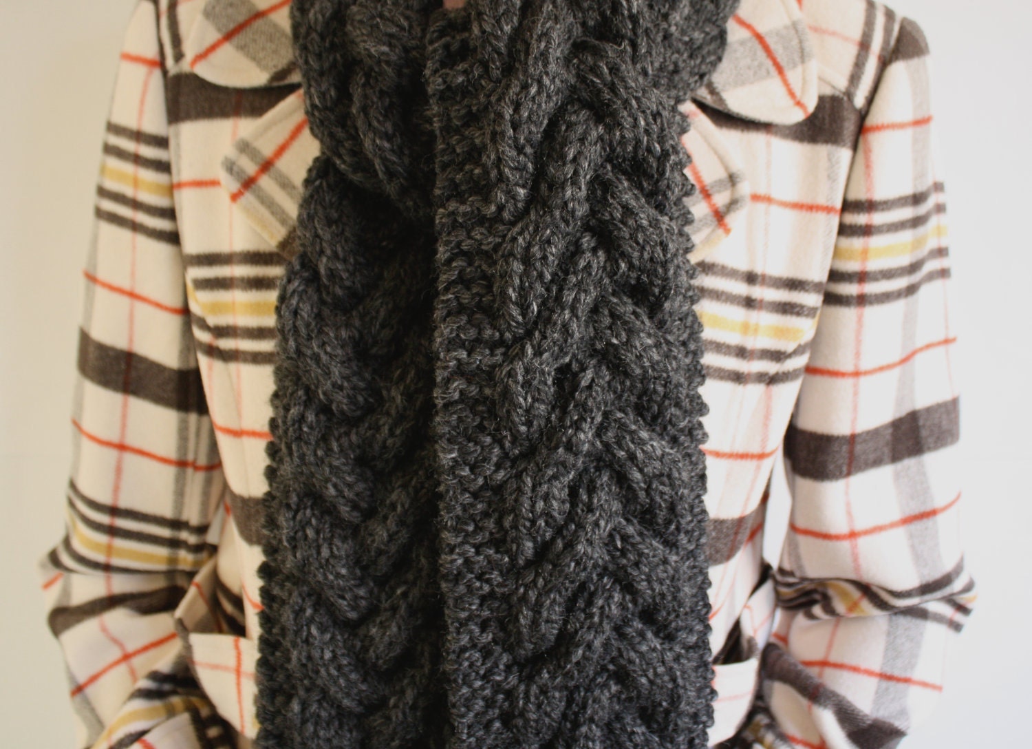 READY TO SHIP / Warm Cable Scarf - Charcoal