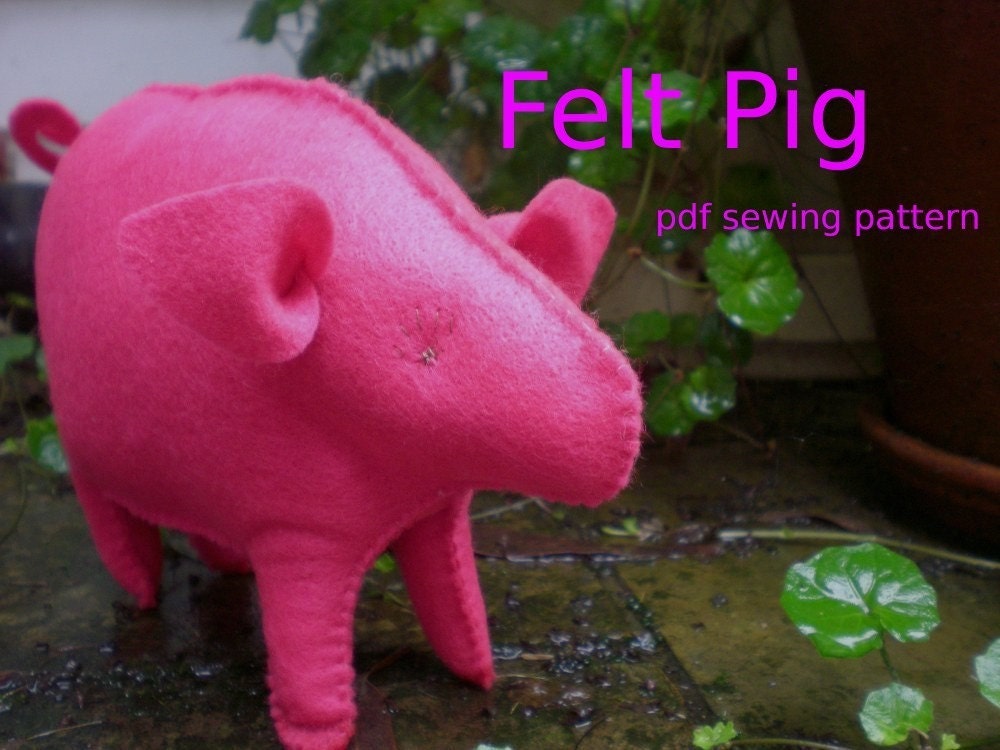 Felt Pig pdf sewing pattern