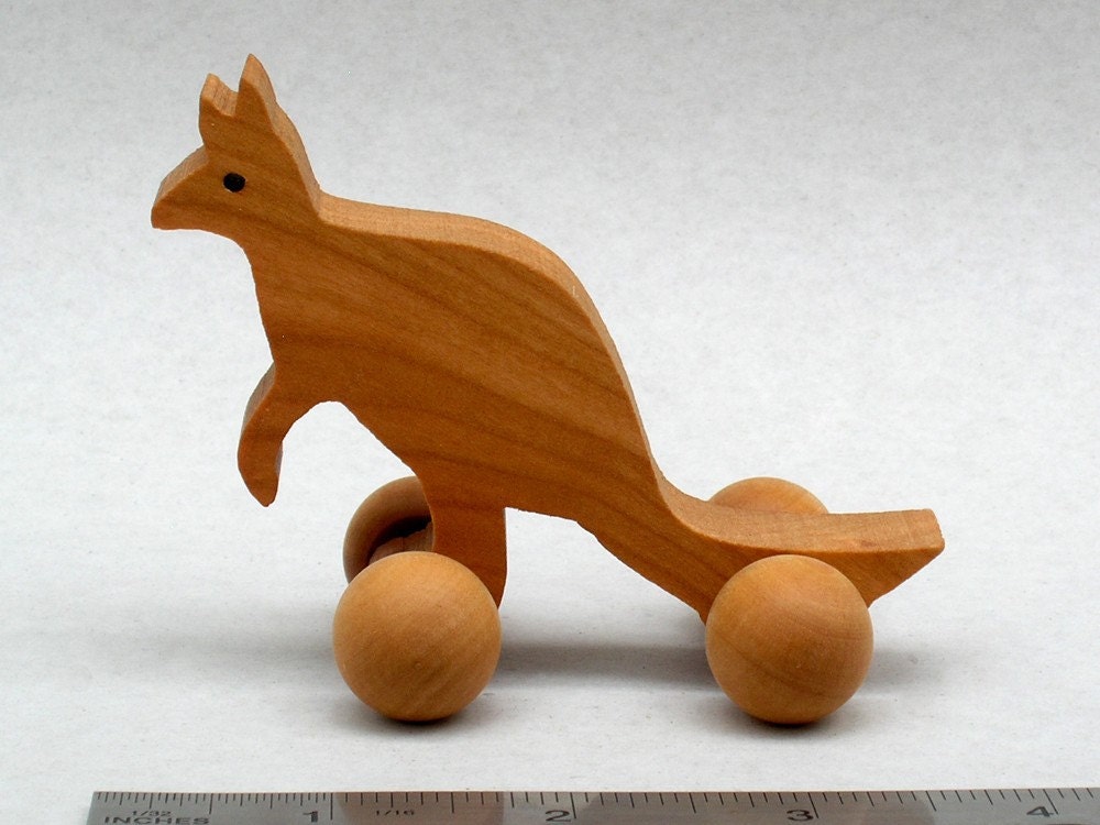 Kangaroo Wheel Toy Ecofriendly Wood Toy Kids Party Favor Wooden Animals