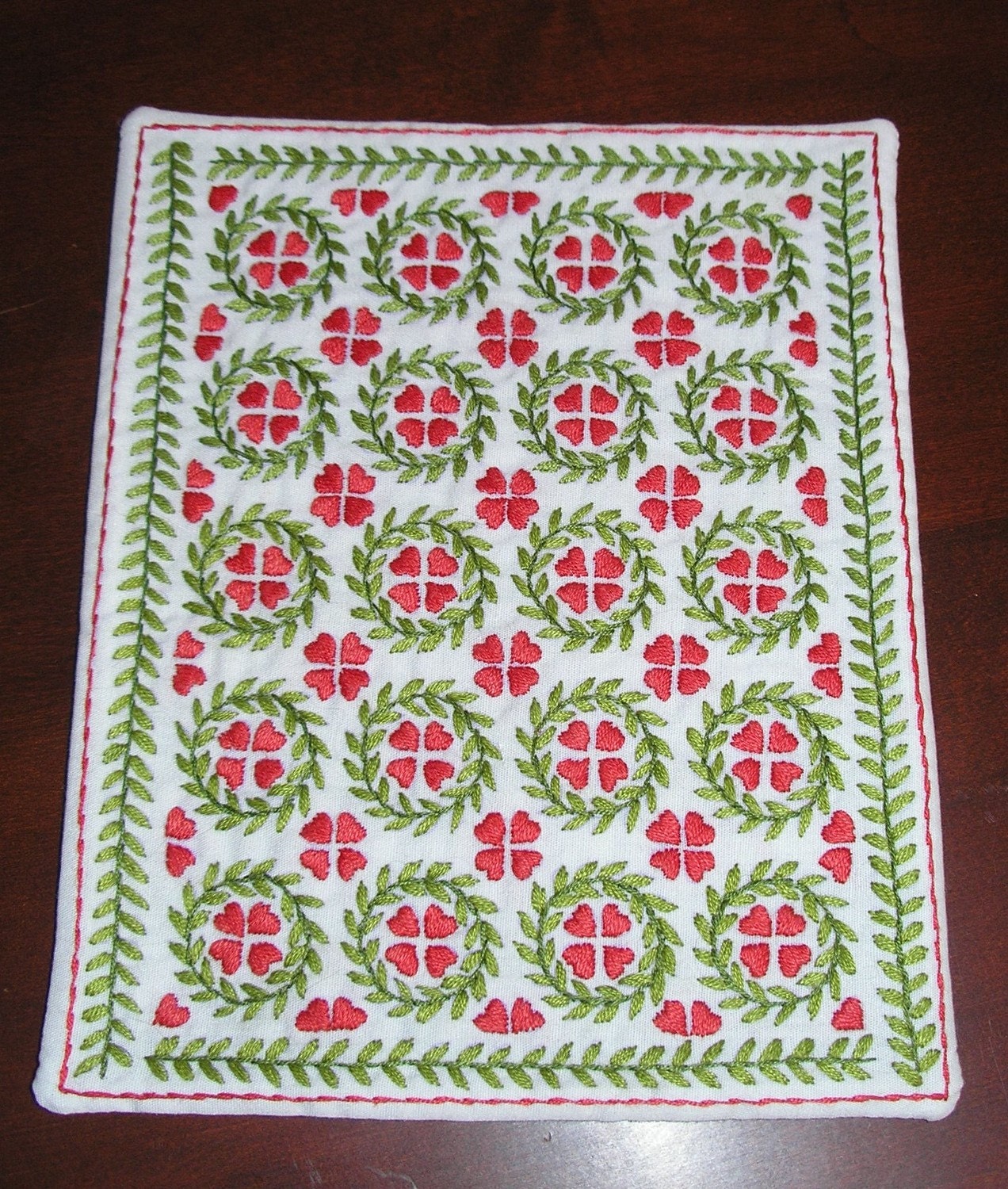 Doll House Quilt with Green Leaf Wreaths and Red Hearts, Hand Embroidered