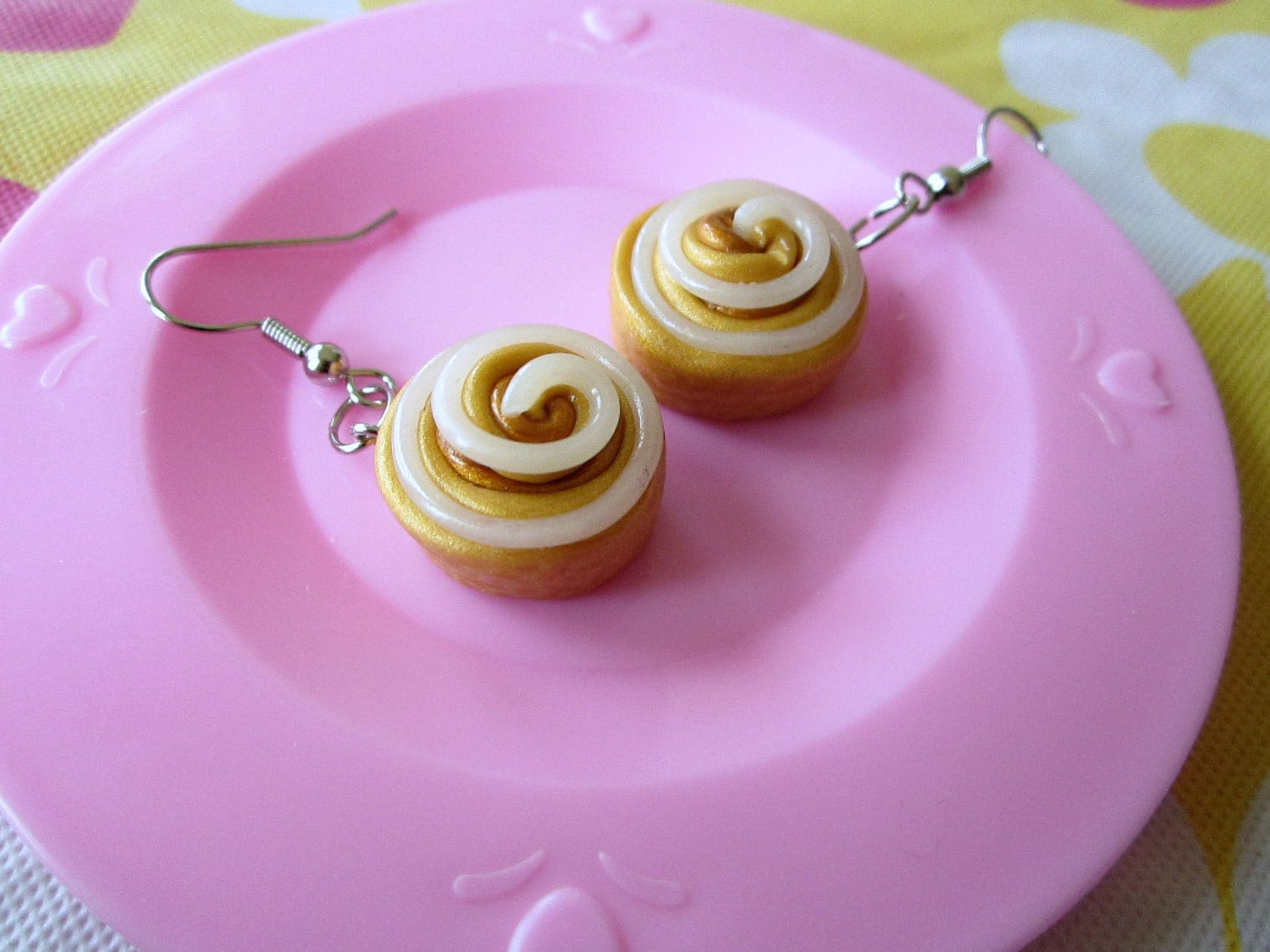 cinnamon bun earrings