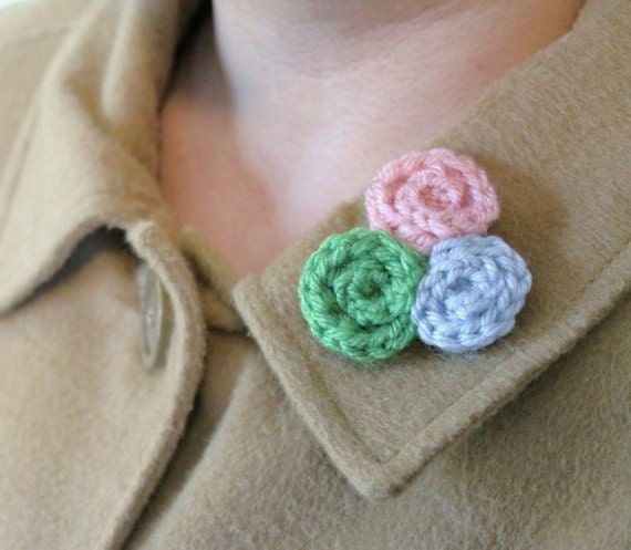 Crochet rosette cluster pin