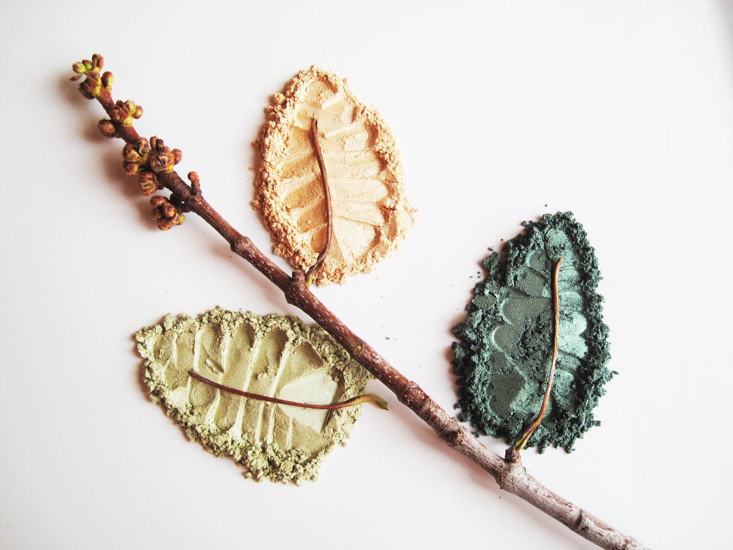 Glorious Green Kit - Set of 3 Pure and Natural Eye Shadows
