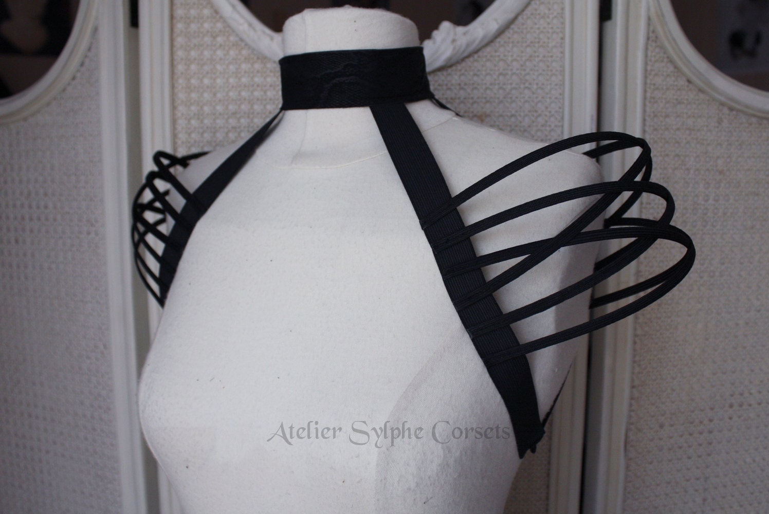 Neck collar fantasy boned crinoline shoulders.