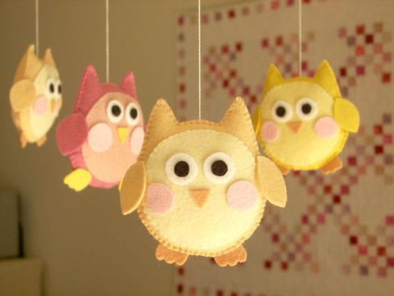 Baby crib mobile, owl mobile "Cute owl - Yellow"