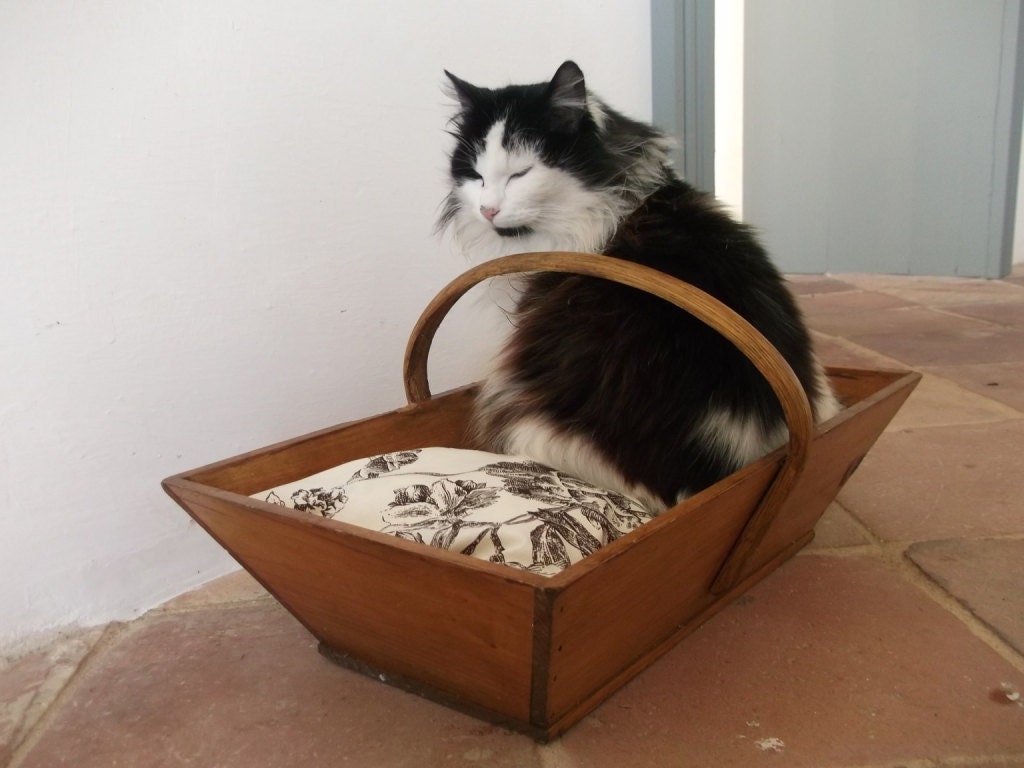 French Trug Cat Bed