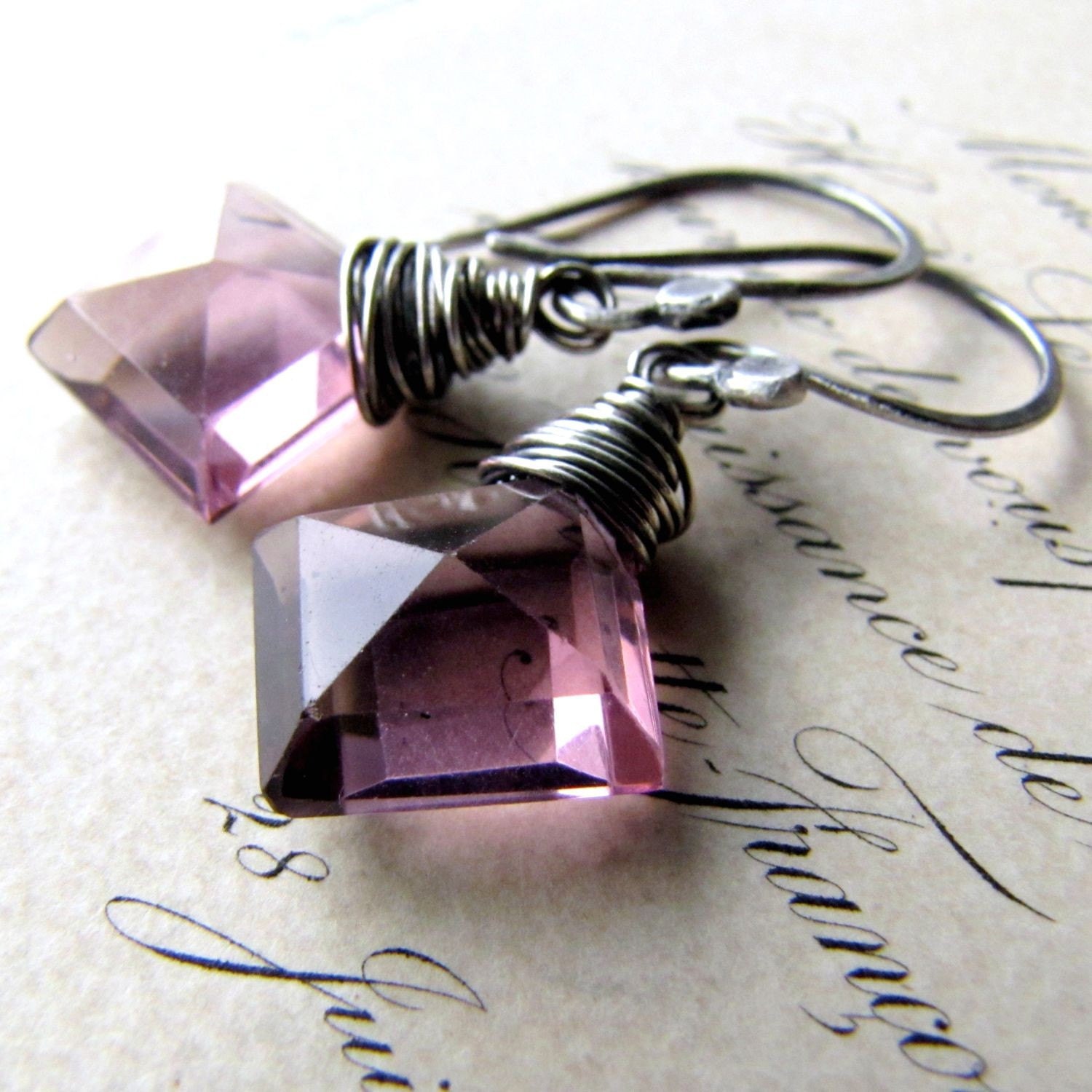 30% WINTER SALE Mauve Quartz Earrings, Briolette Gemstones Oxidized Sterling Silver challenevi